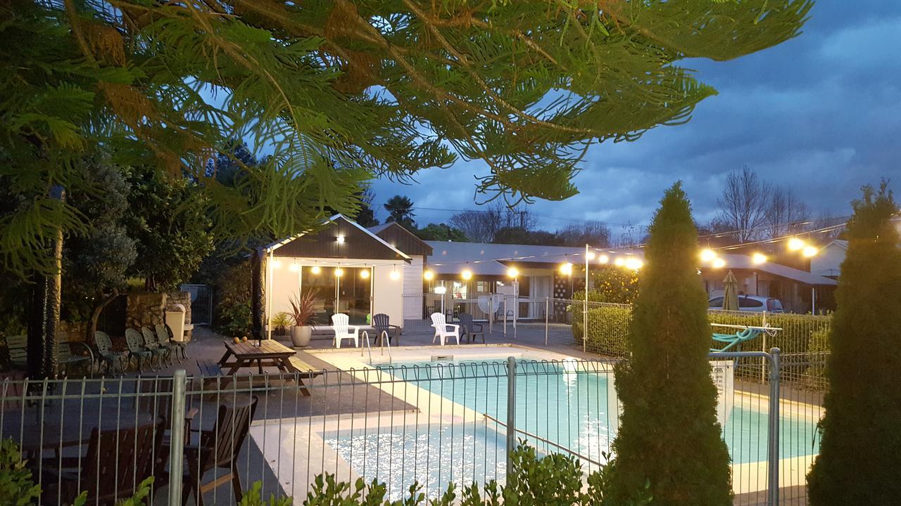 Amble Inn Motel 마스터톤 외부 사진
